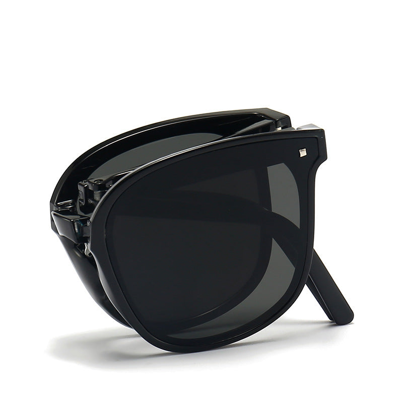 Foldable Beach Sunglasses with UV Protection in Trendy Styles