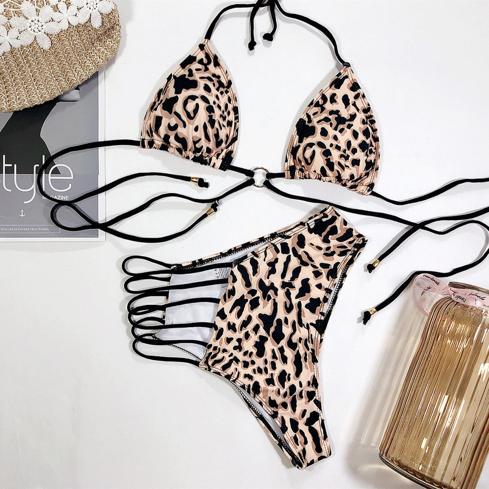 Costume da bagno bikini con stampa leopardata e cuscinetto per il petto