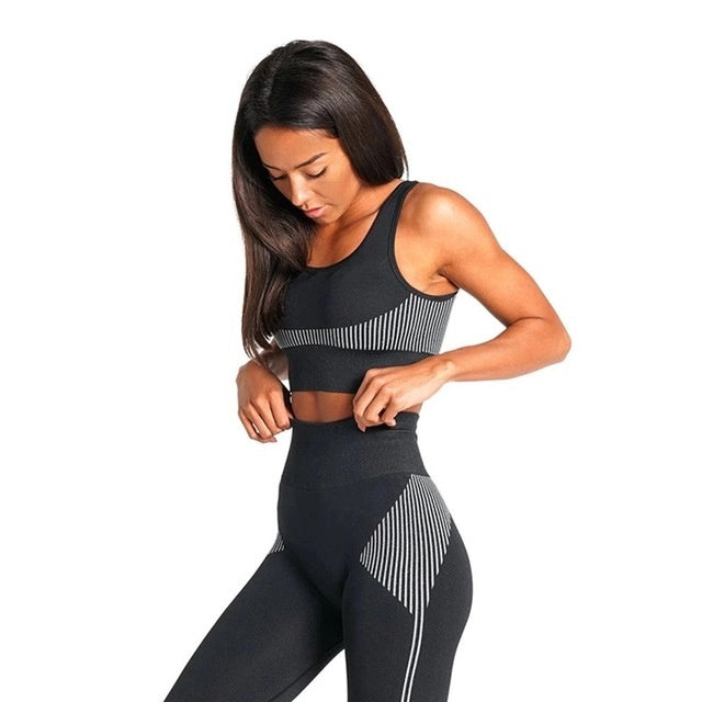 Seamless Autumn and Winter Fitness Set with Sizing Guide