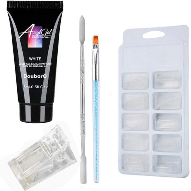 Kit manicure fai da te con set di smalti e prodotti per nail art