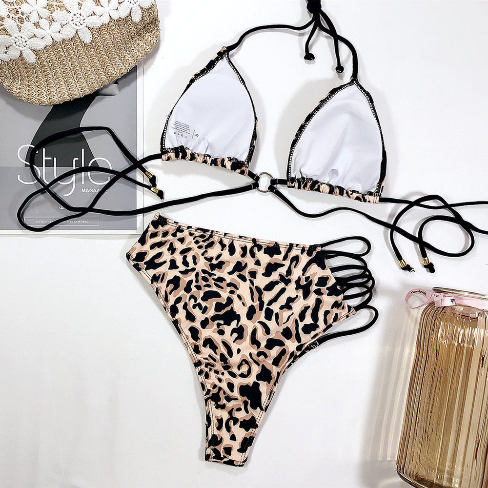 Costume da bagno bikini con stampa leopardata e cuscinetto per il petto