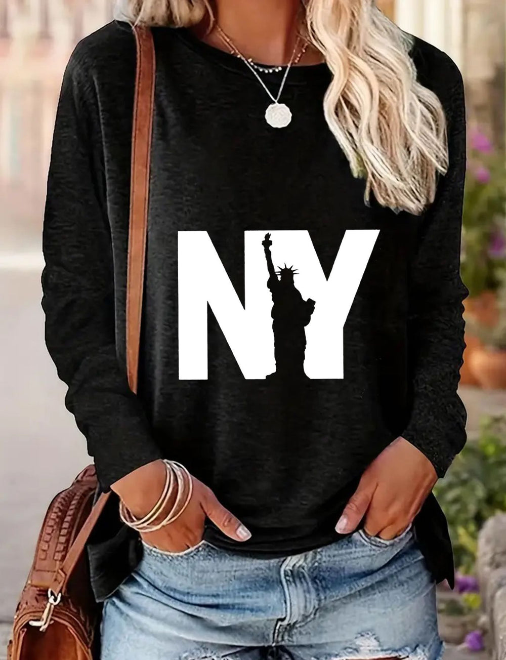 Women's Stylish Long-Sleeve Tee for Spring and Autumn