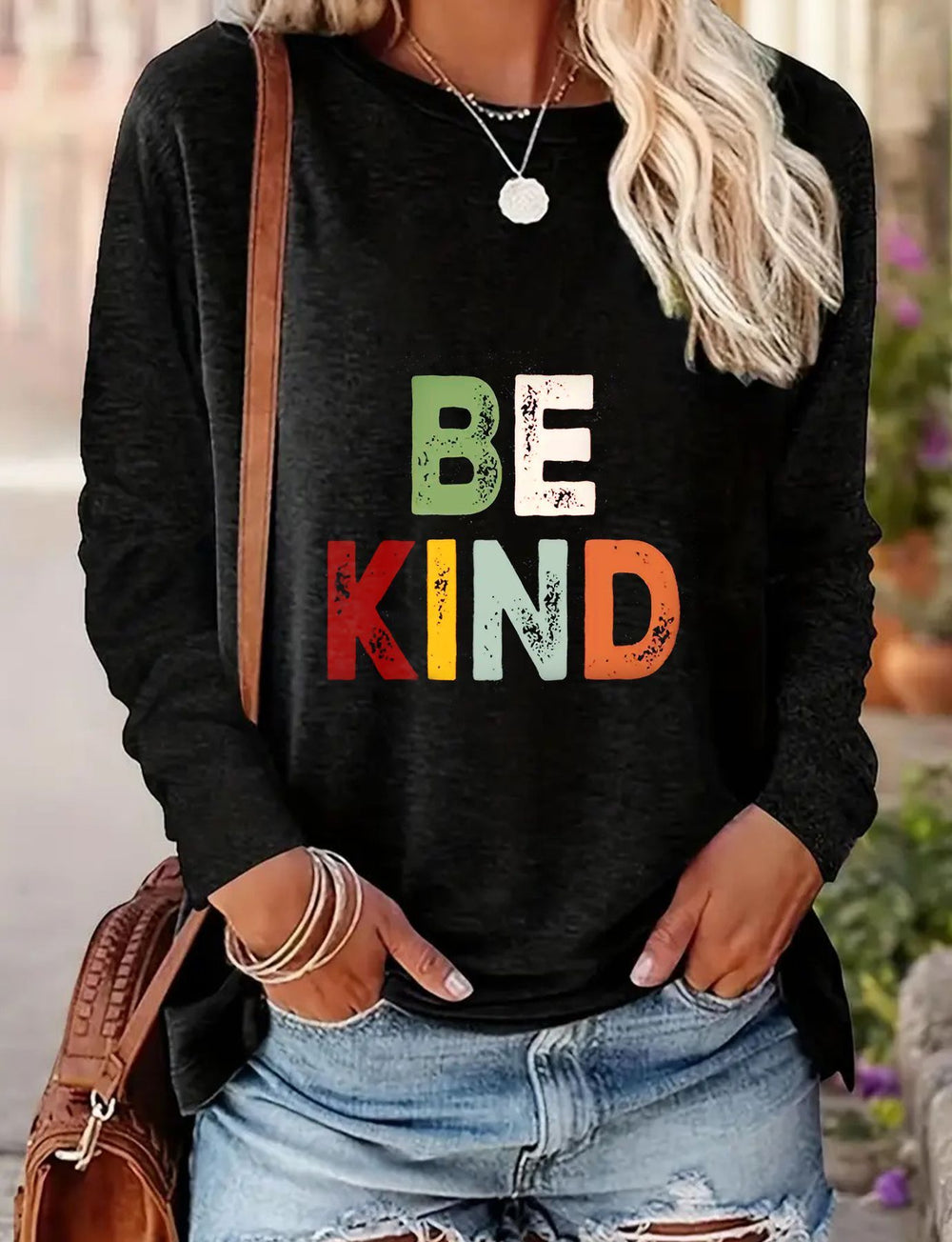 Women's Relaxed Fit Long-Sleeve Tee for Spring and Fall