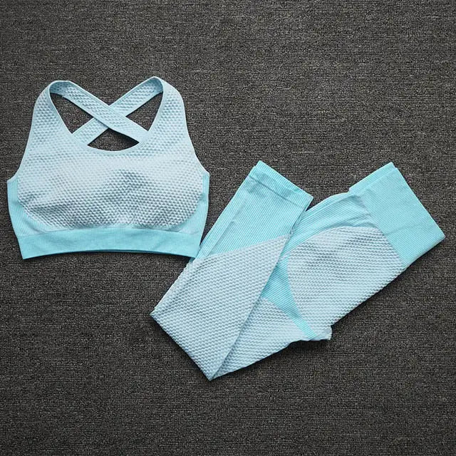 Seamless Women's Yoga Set - Elevate Your Practice with Enhanced Comfort and Style