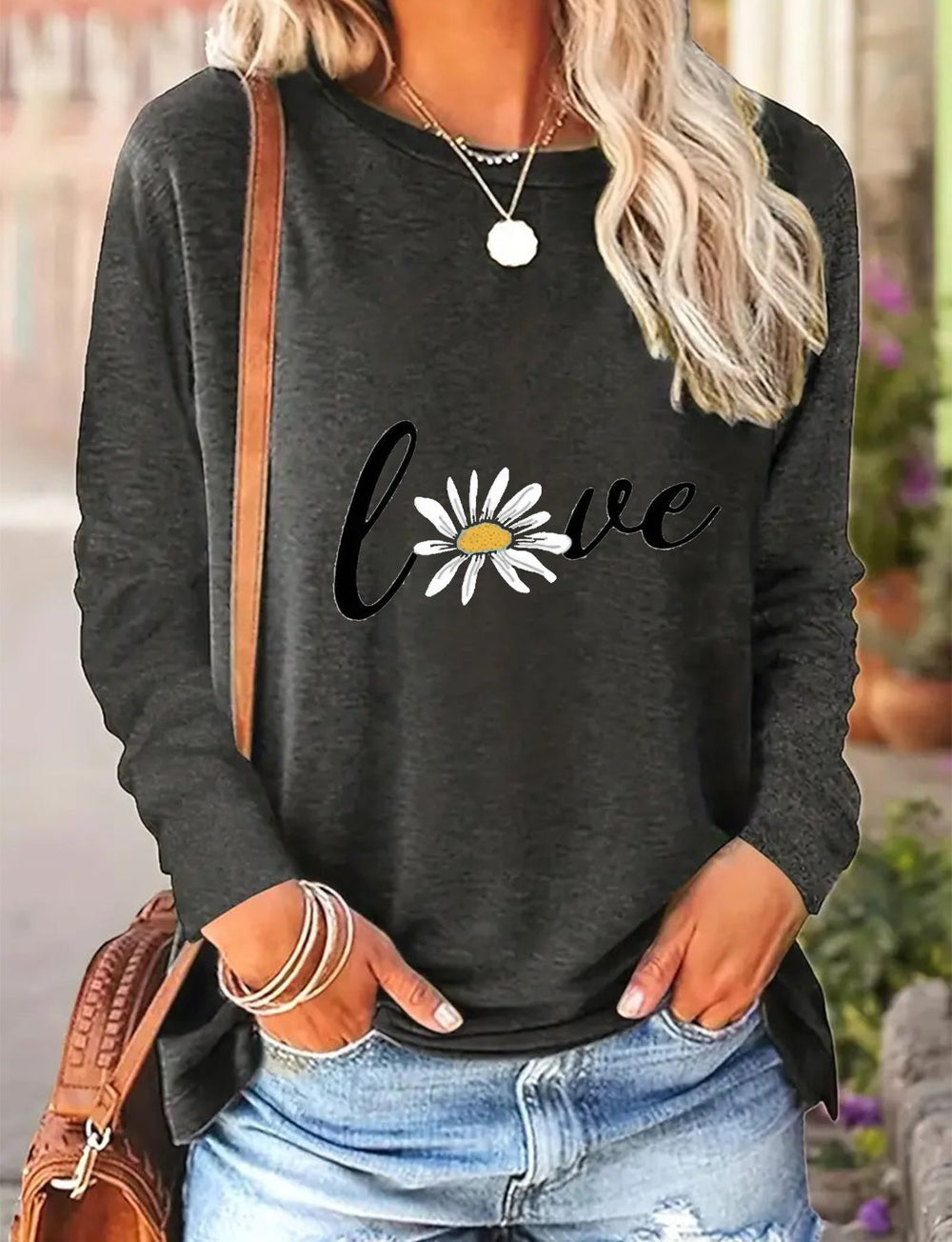 Women's Relaxed Fit Long-Sleeve Tee for Spring and Autumn