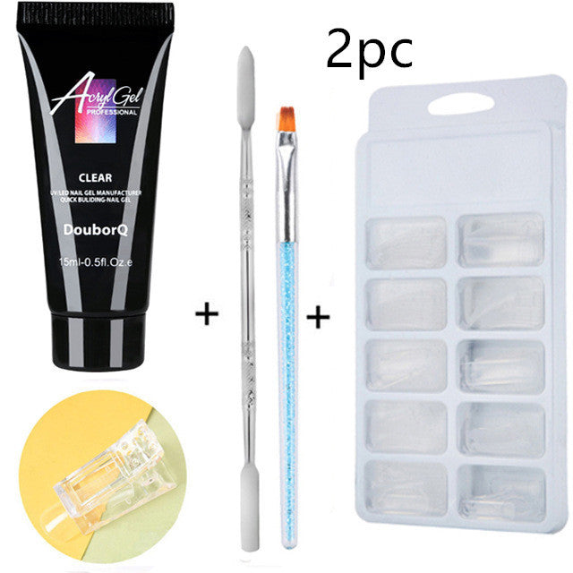 Kit manicure fai da te con set di smalti e prodotti per nail art