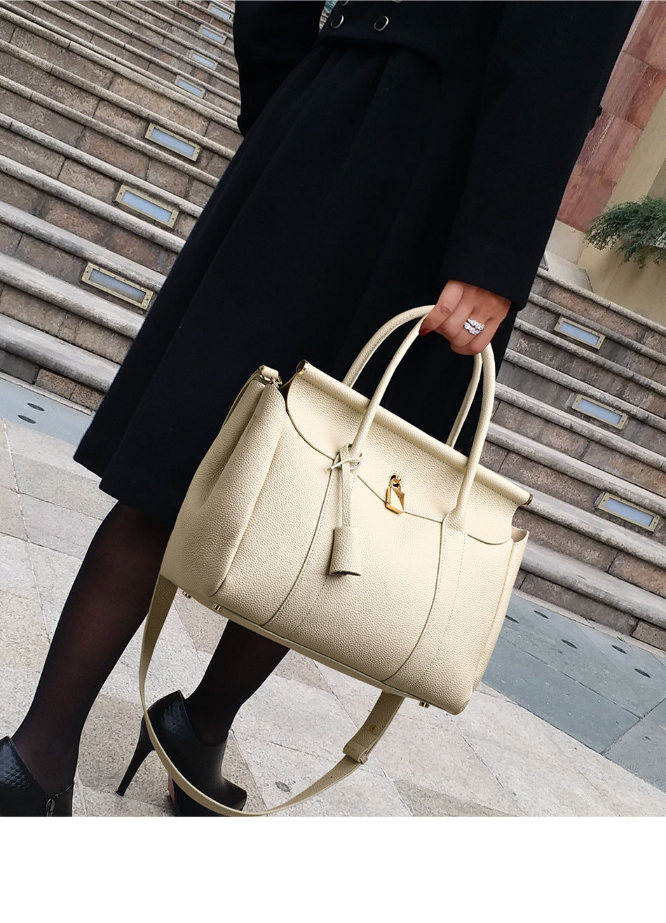 Elegante borsa da donna in pelle di lusso con design spazioso