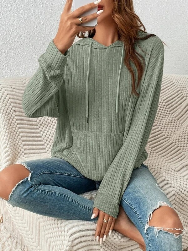 Chic Long-Sleeve Hooded Sweatshirt with Pockets - Solid Color Knitwear for Women