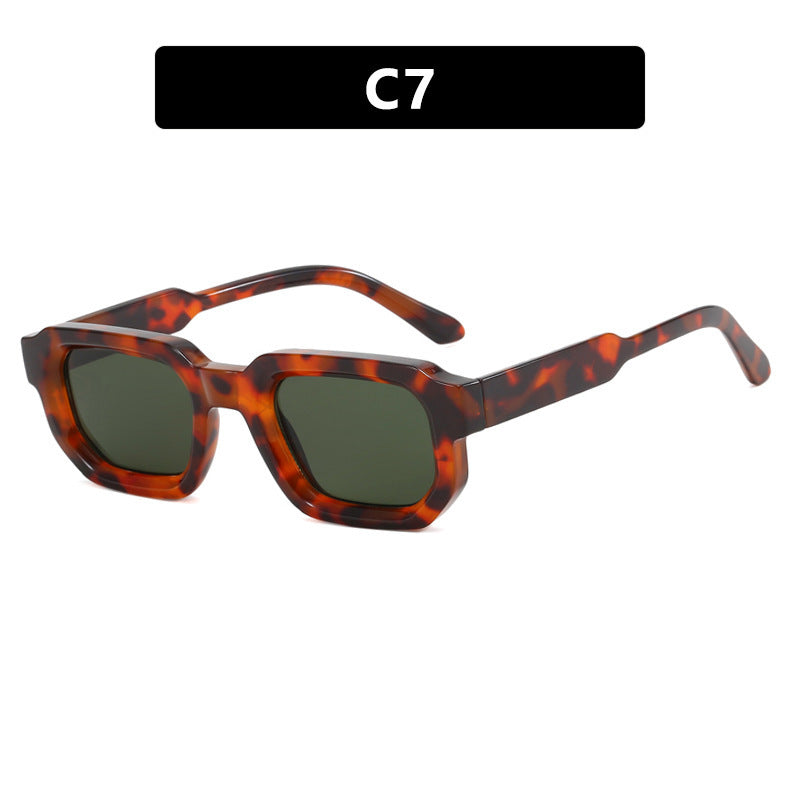 Retro Square Sunglasses with European and American Charm