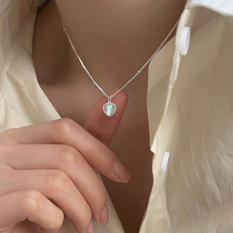 Collana con pendente a forma di cuore geometrico sfumato per donna