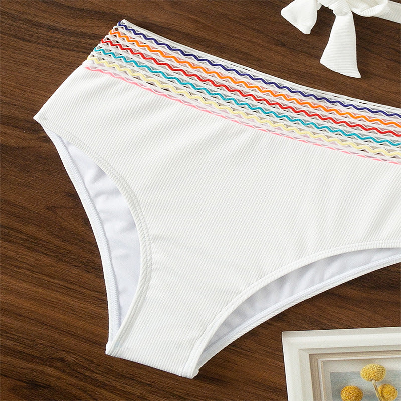 Costume da bagno bikini chic con triangolo e schiena scoperta per donna