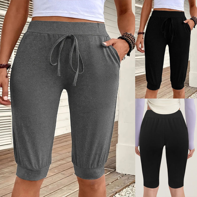 Pantaloni da yoga corti da donna con gamba dritta e tasche