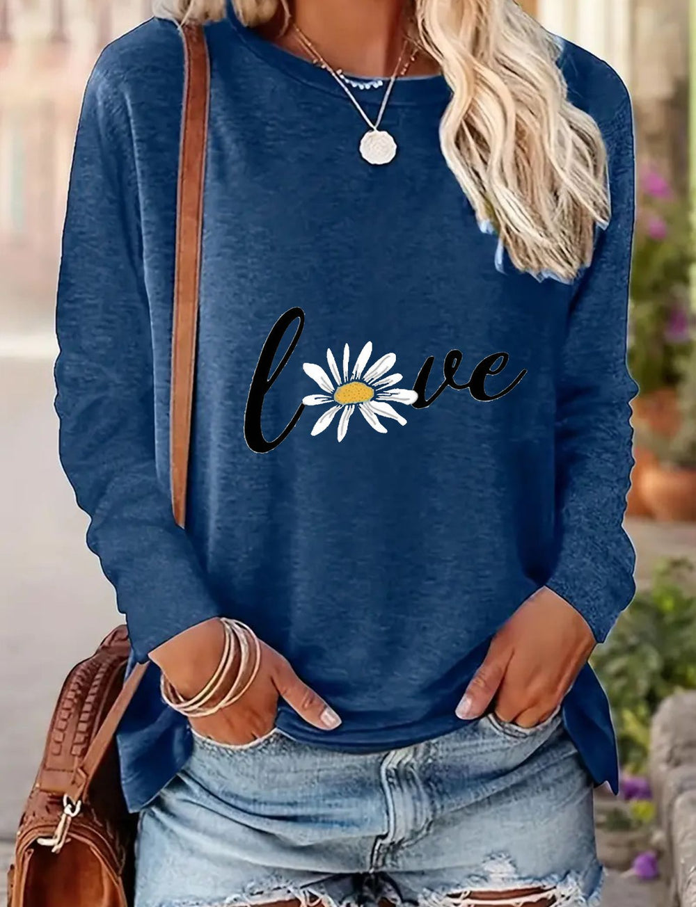 Women's Relaxed Fit Long-Sleeve Tee for Spring and Autumn