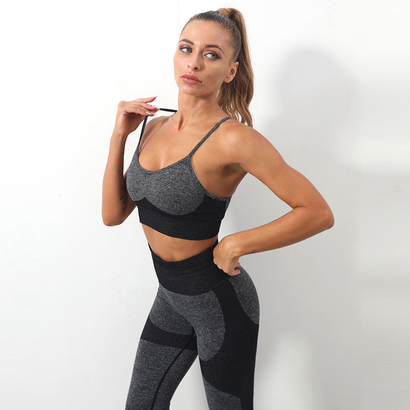 Set reggiseno sportivo senza cuciture e leggings per la pratica dello yoga da donna