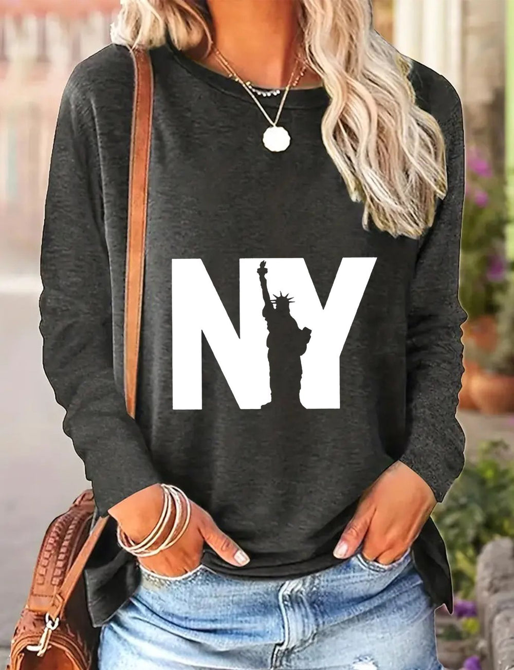 Women's Stylish Long-Sleeve Tee for Spring and Autumn