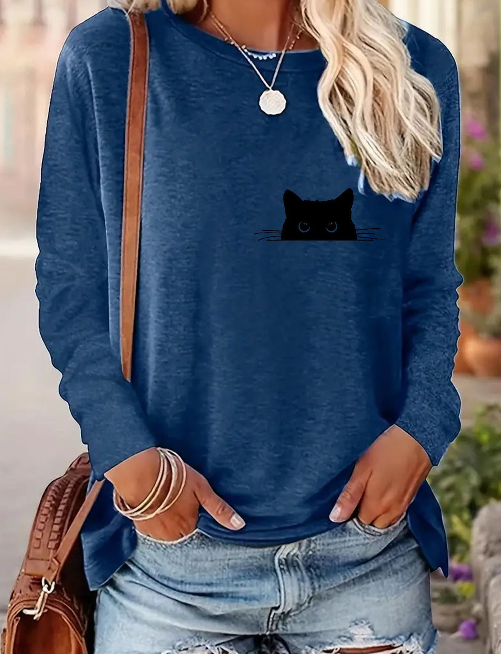 Ladies' Comfortable Long-Sleeve Tee for Spring and Fall