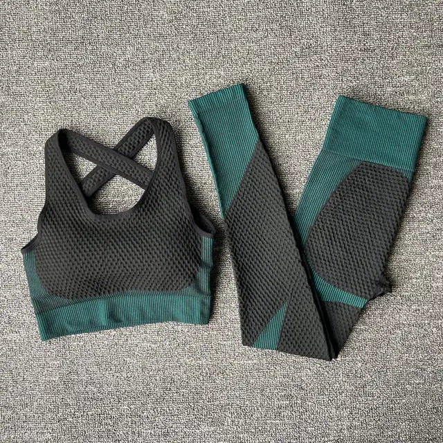 Seamless Women's Yoga Set - Elevate Your Practice with Enhanced Comfort and Style