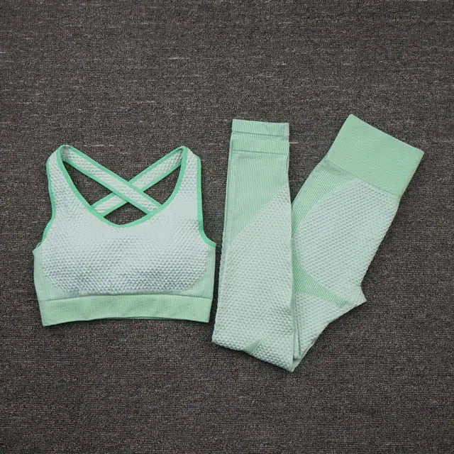 Seamless Women's Yoga Set - Elevate Your Practice with Enhanced Comfort and Style